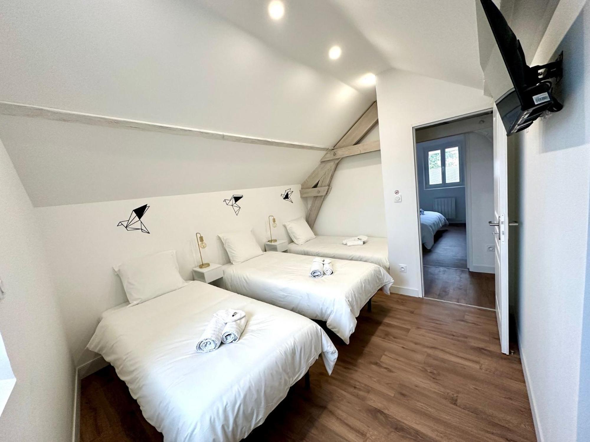 L'Equinoxe - Parking Prive - Zapart'Hotels Malesherbes Екстер'єр фото